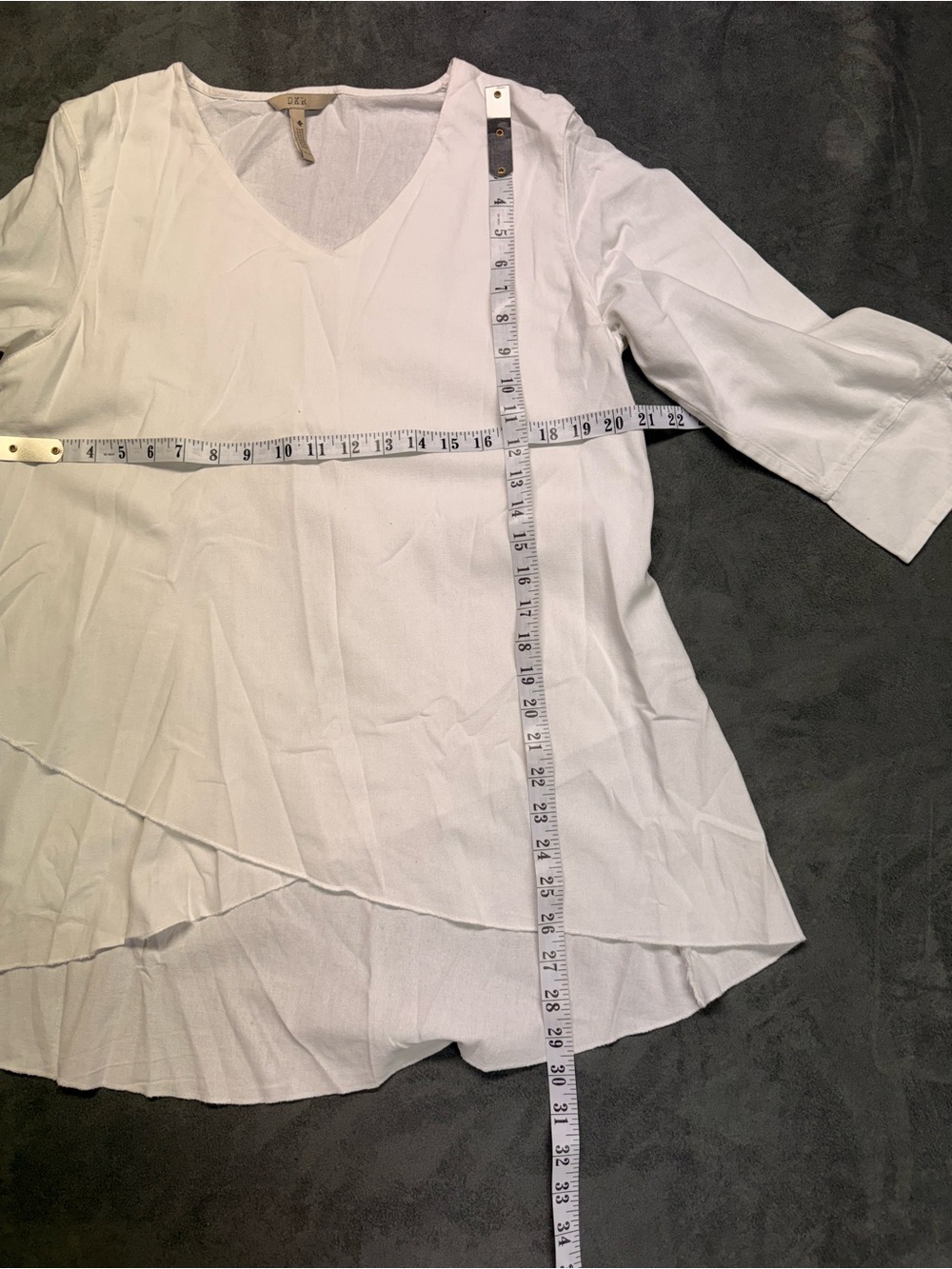 White V-Neck 3/4 Sleeve Linen Blend Tunic - Picture 8 of 8